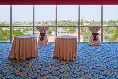 Holiday Inn SarasotaLido Beach in Sarasota FL 40