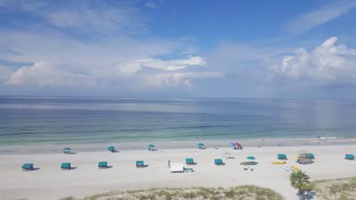 Island Inn Beach Resort in Treasure Island FL 01