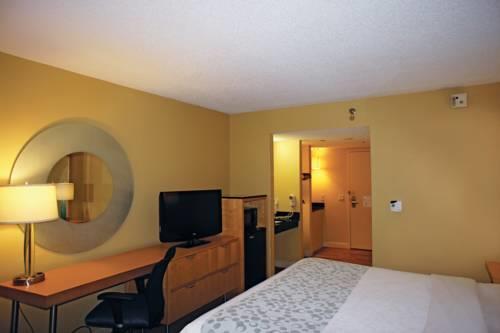 La Quinta Inn  Suites Sarasota in Sarasota FL 72