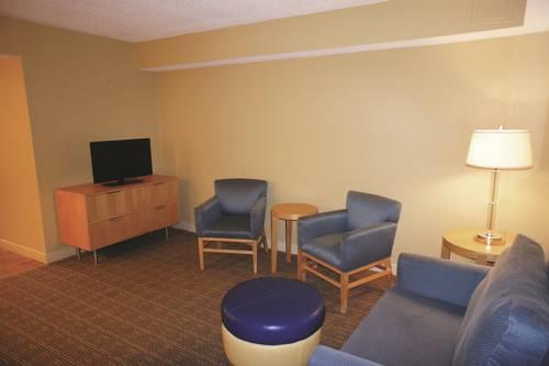 La Quinta Inn  Suites Sarasota in Sarasota FL 35