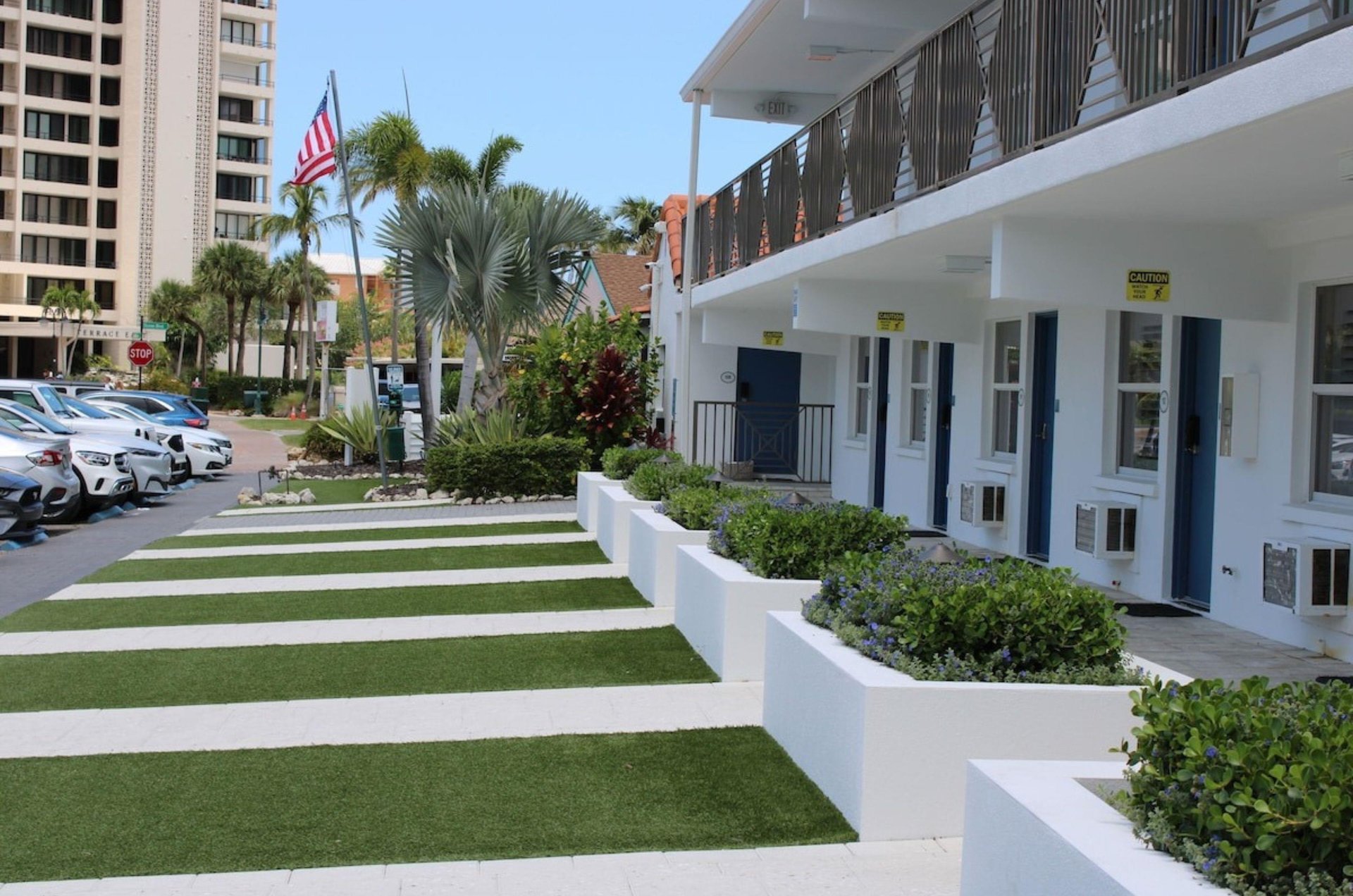 Siesta Key Beach Resort and Suites is perfectly located in the historic Siesta Village