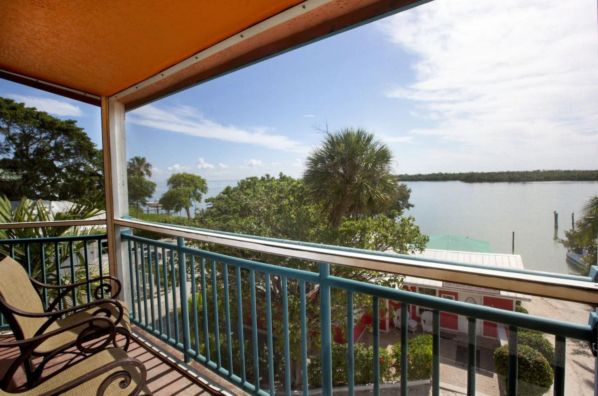 Private balconies offer Gulf and beach views