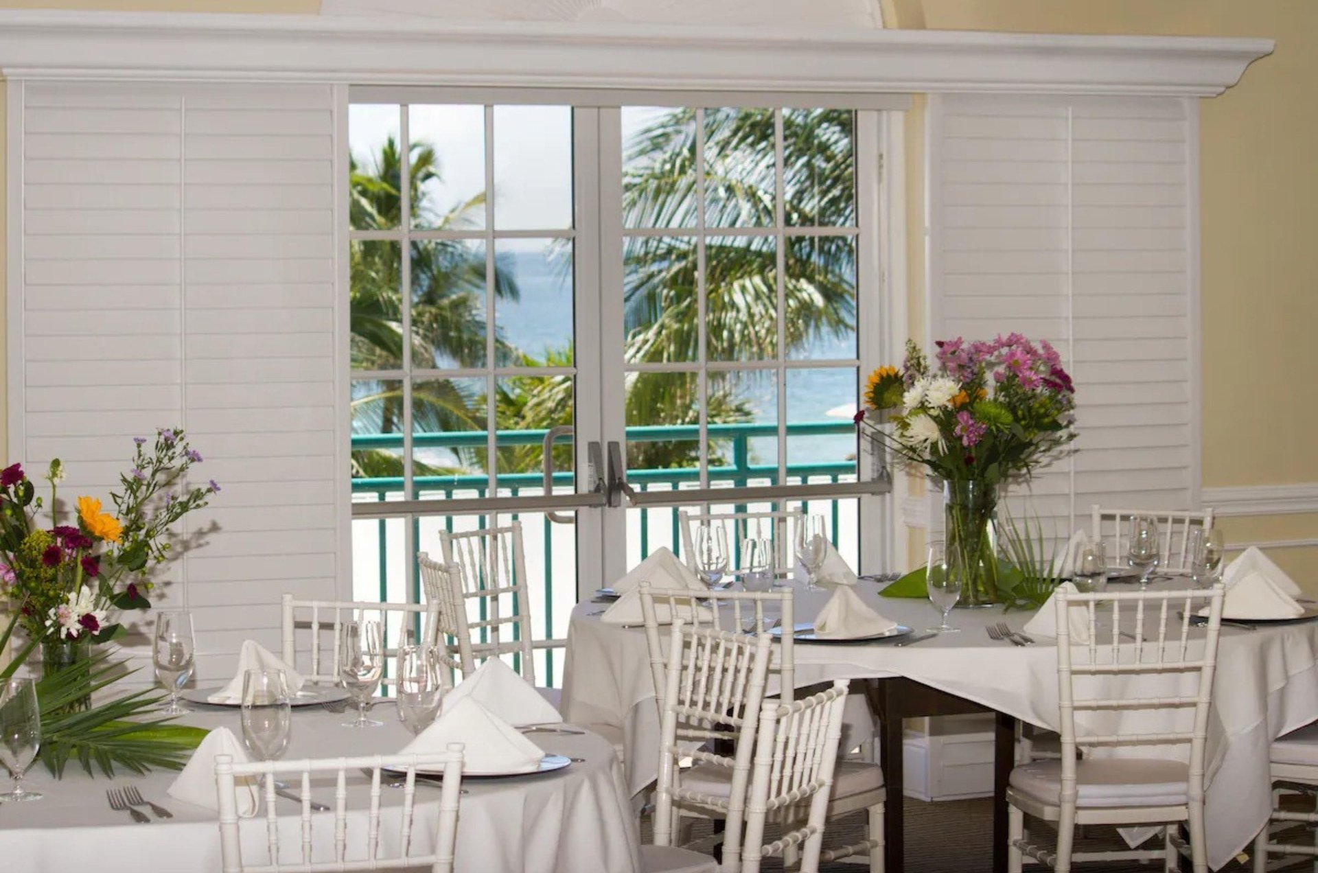 Tween Waters Inn offers a meeting facility with Gulf views