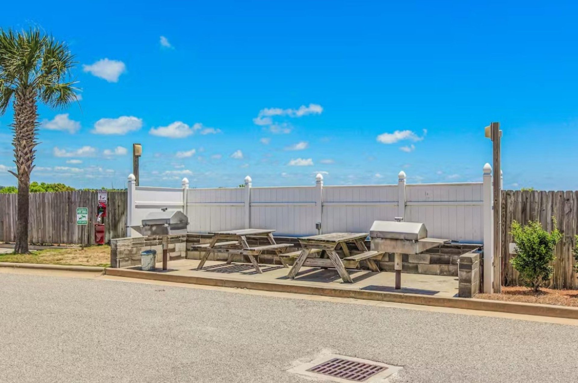 476469 Grand Beach Resort  1798 0 202312 51310