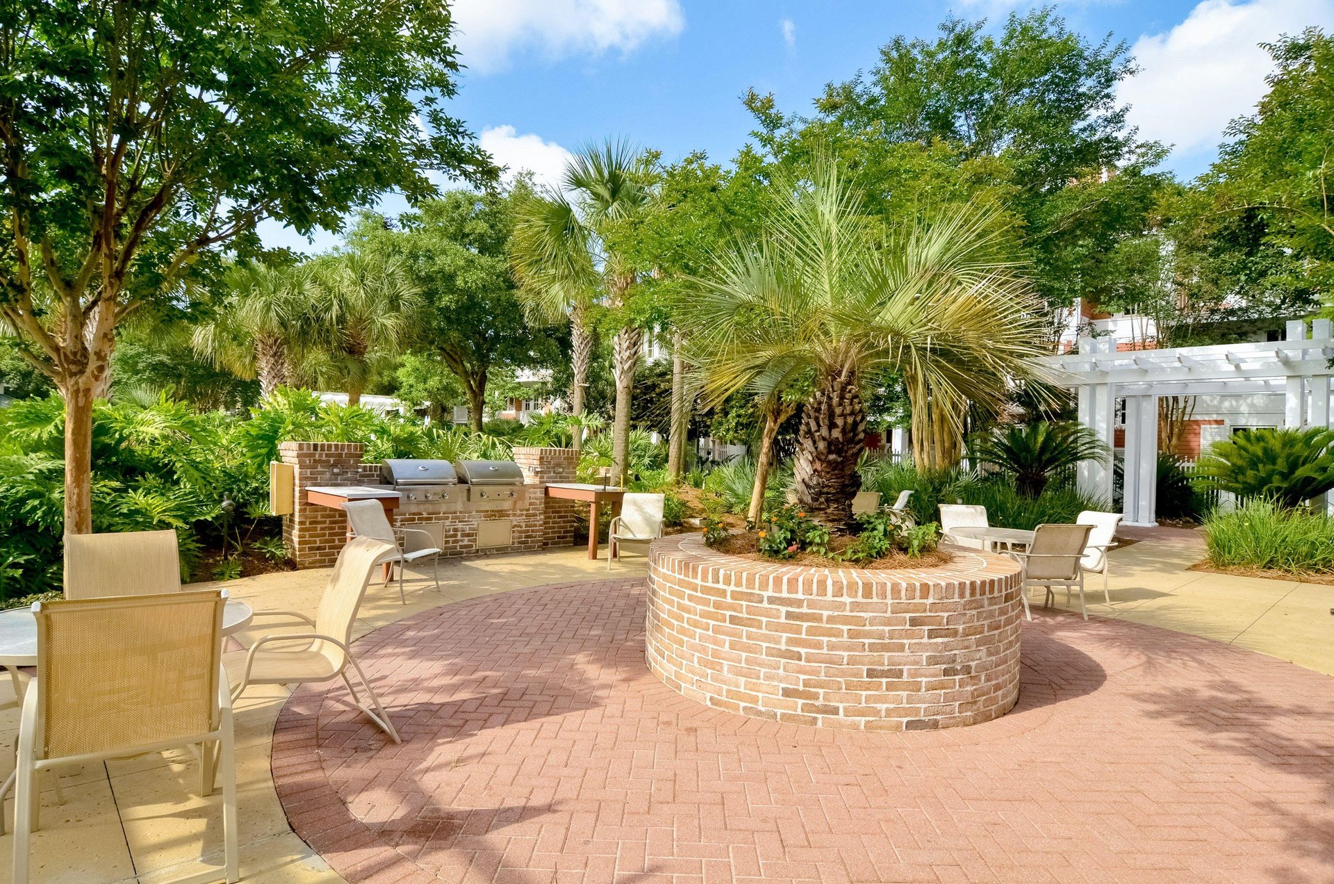 Gas grill and picnic patio