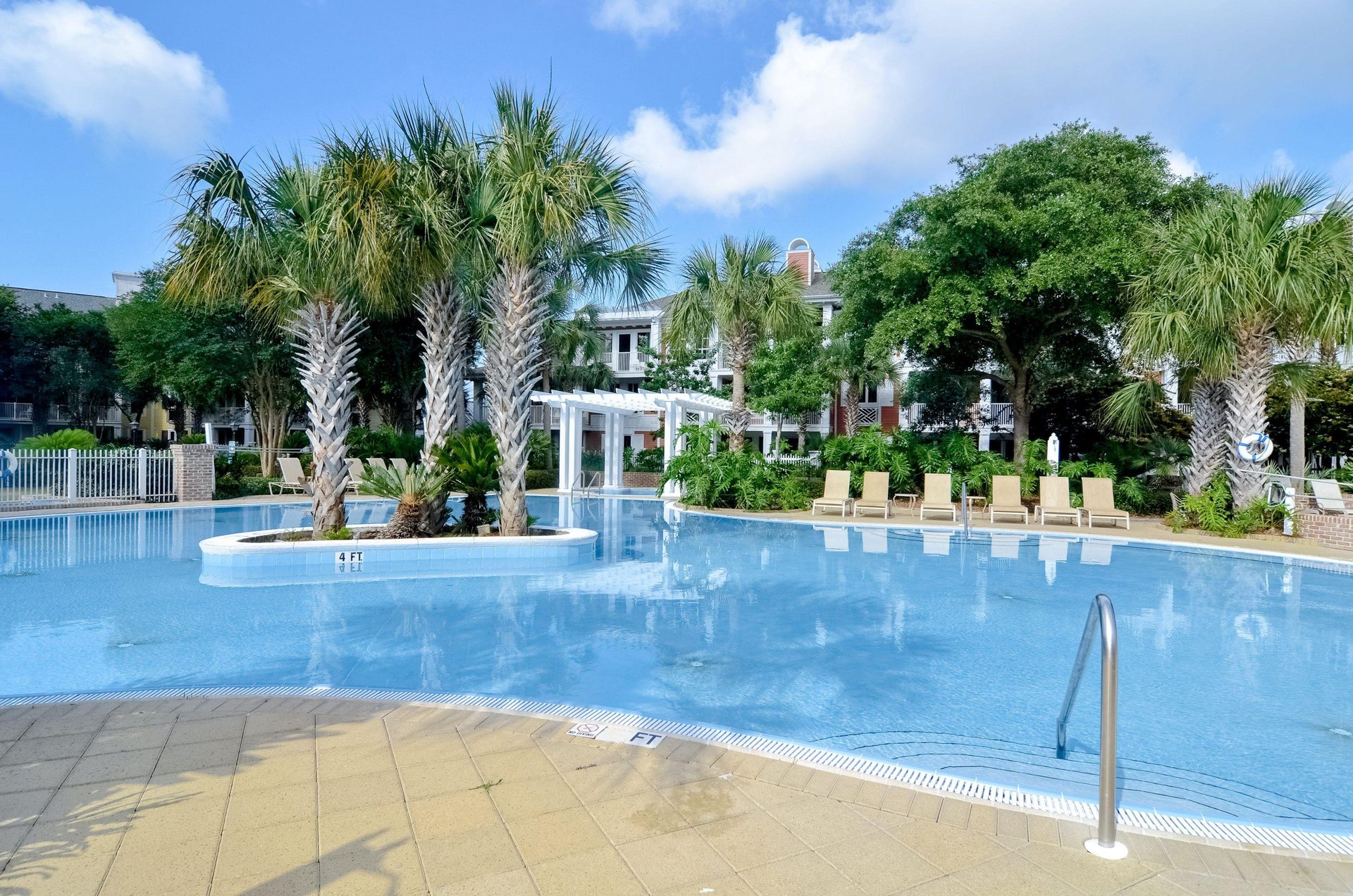 476607 Pilot House  1813 0 202310 51324