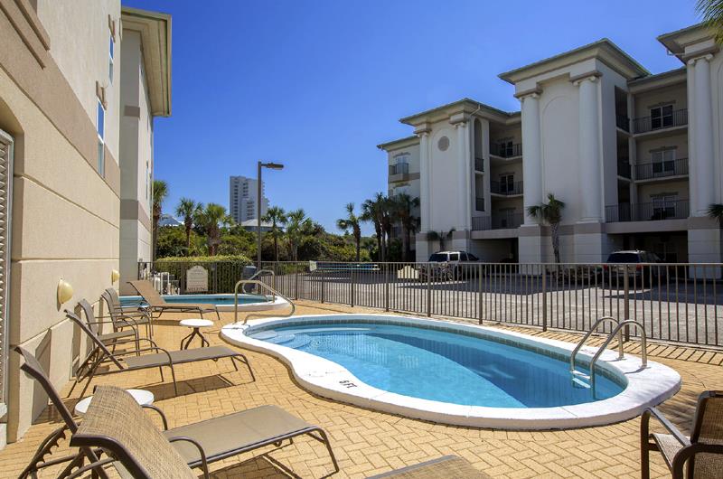 476631 Legacy Townhomes  1820 0 202111 5135