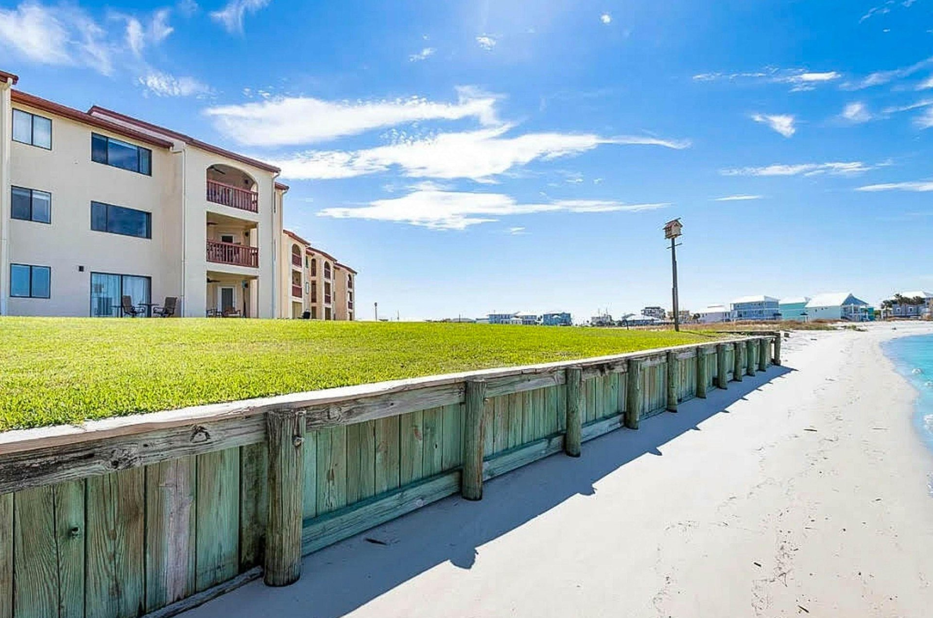 Sunset Harbor is located right on the lovely Santa Rosa Sound