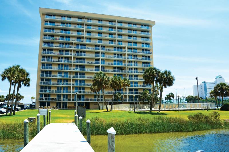 Sabine Yacht  Racquet Club in Pensacola FL