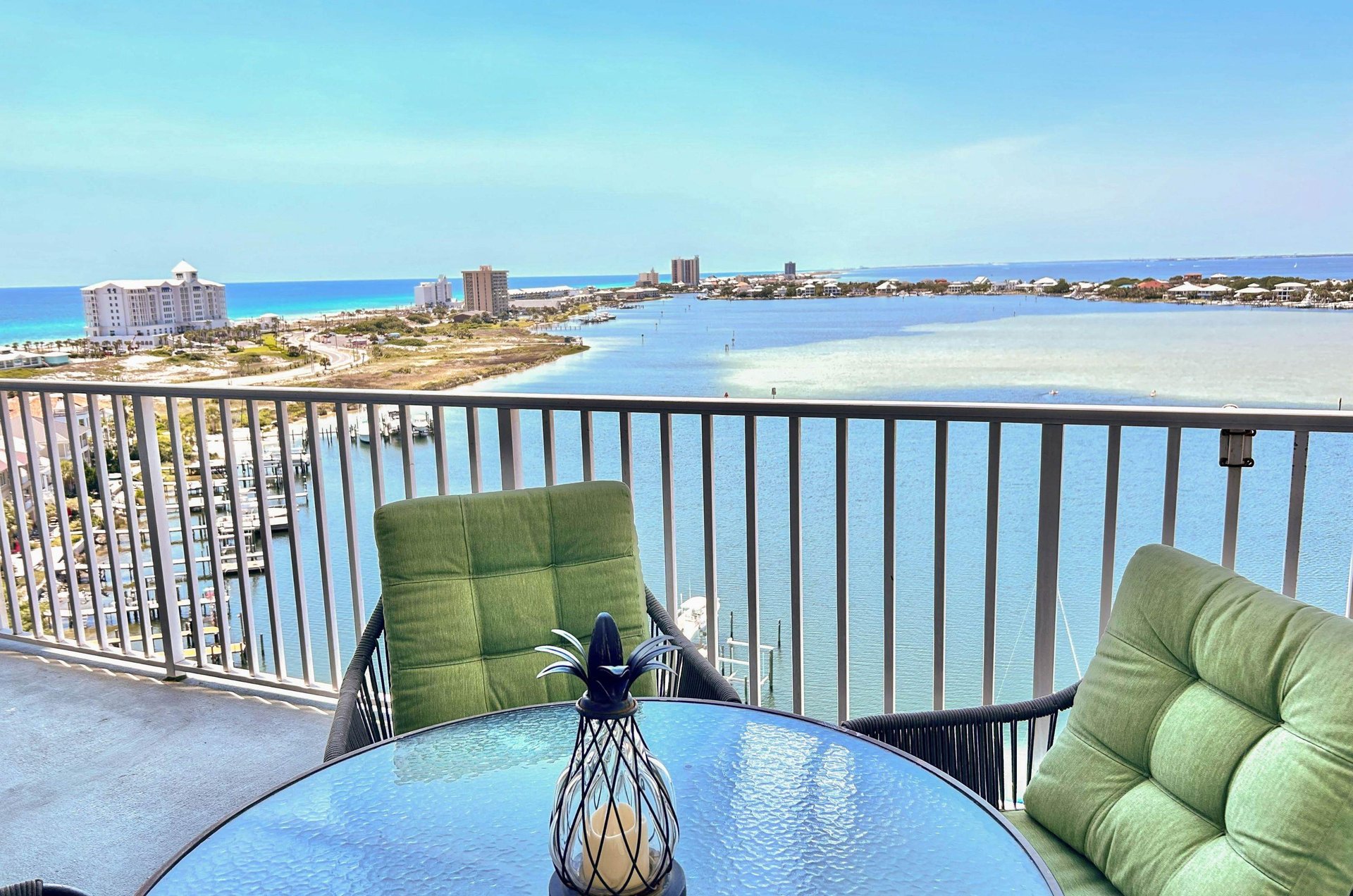 Rooms offer views of the Gulf and the Santa Rosa Sound