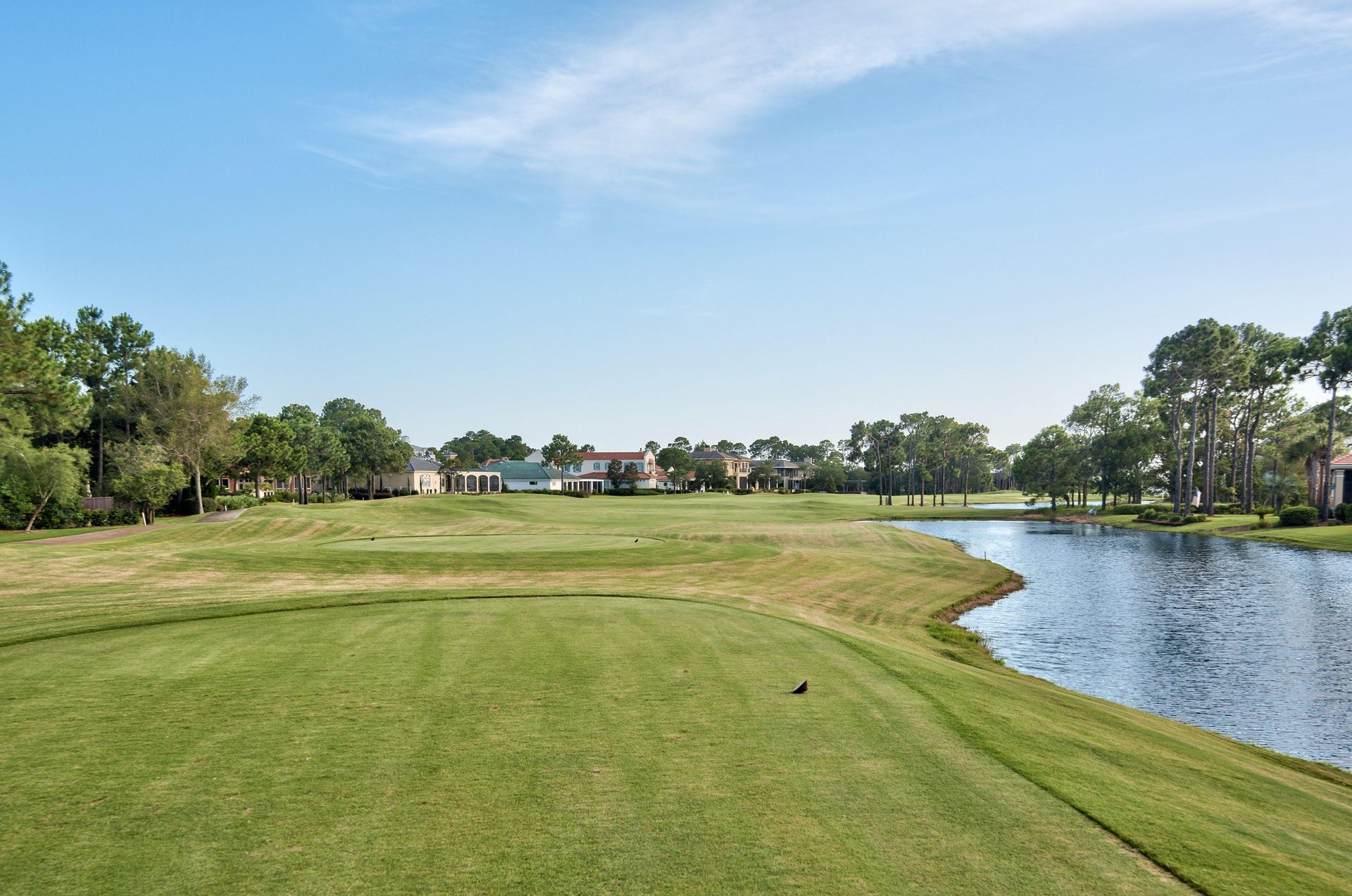 One of Sandestins impeccably manicured greens.