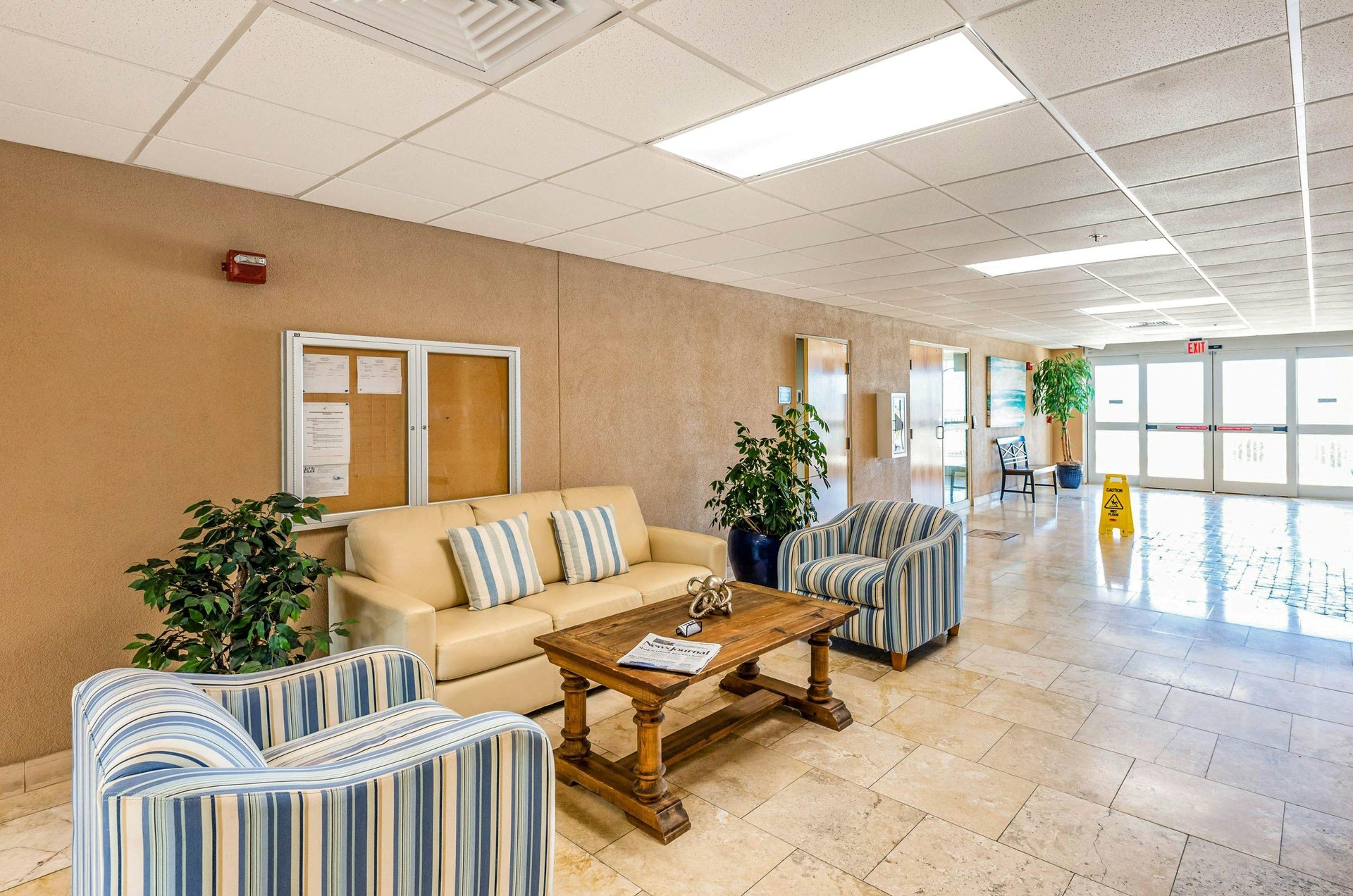 The lobby at Habour Pointe