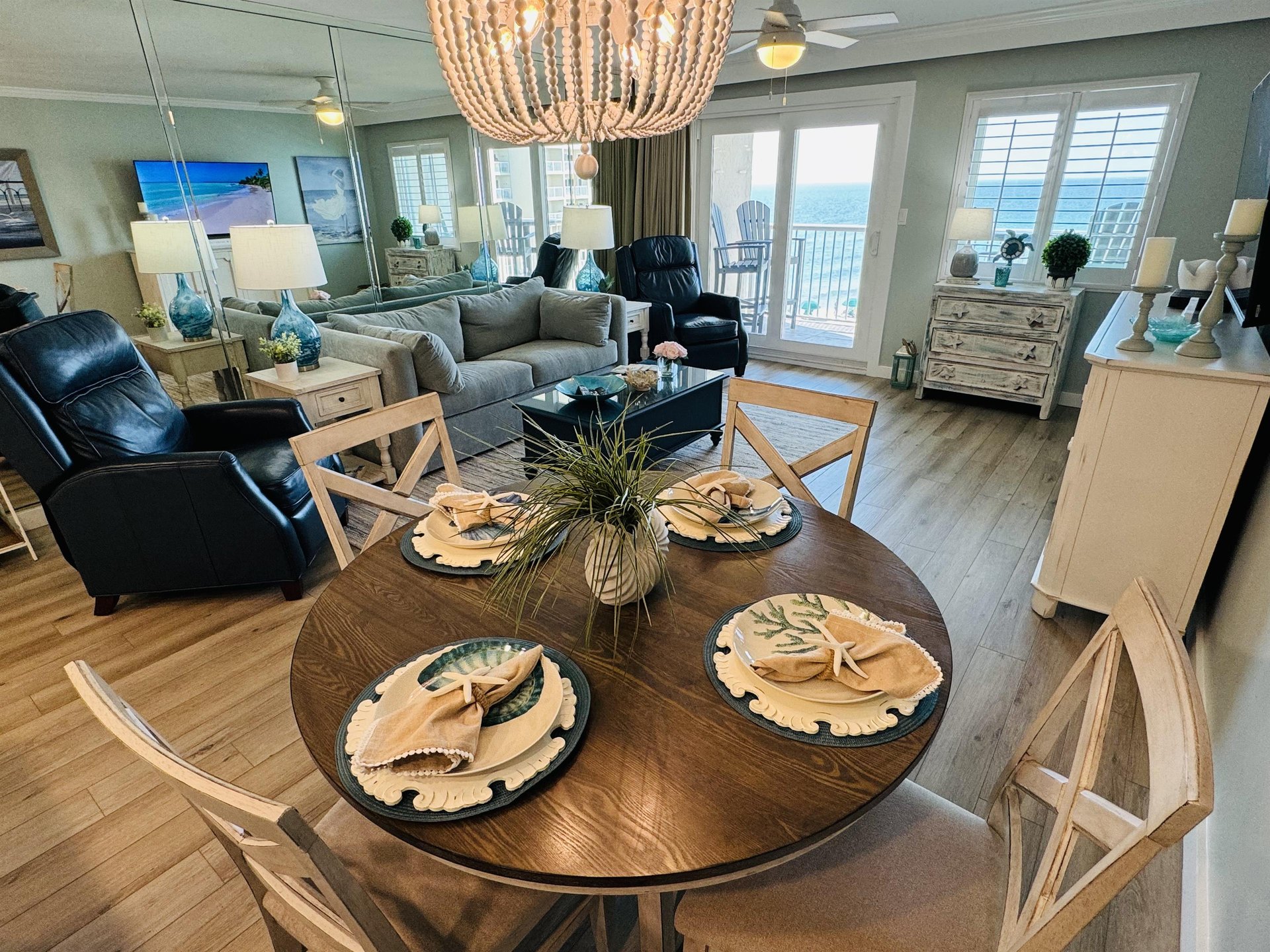 Holiday Surf and Racquet Unit 422 28