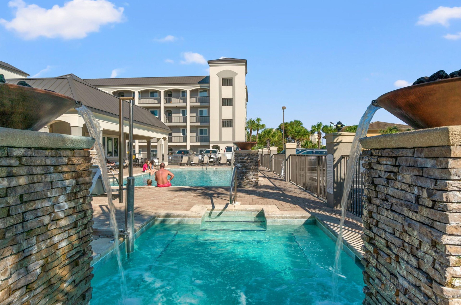 477419 Alerio Condos  1952 0 20239 5139