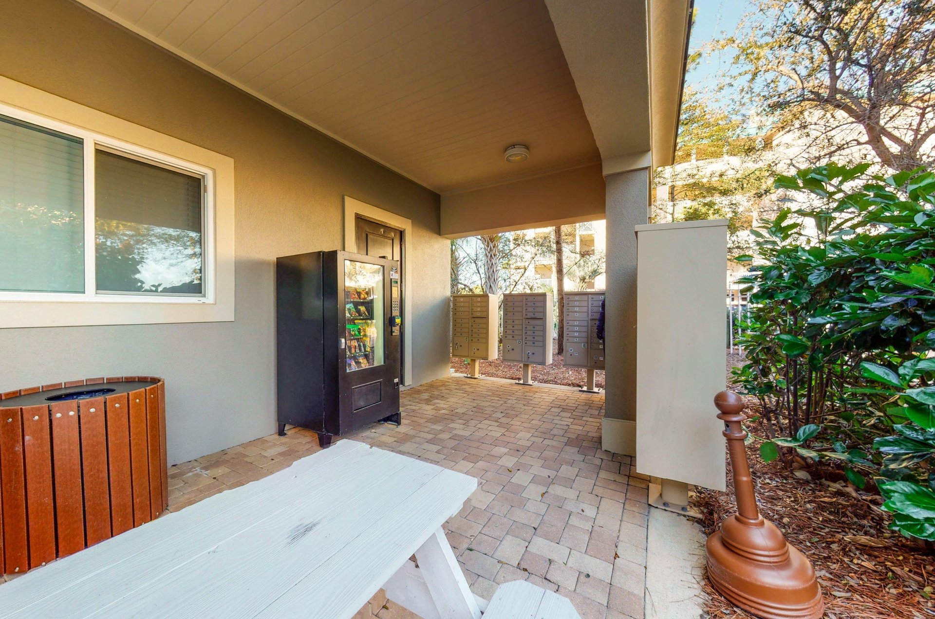 477420 Alerio Condos  1952 0 20239 51310