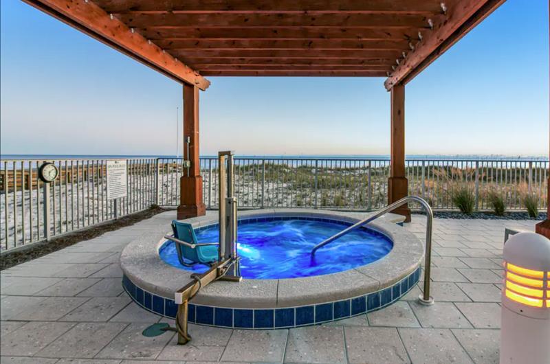 477584 Blu Condos  1972 0 202111 5135