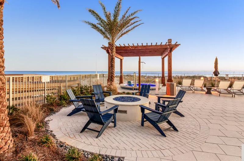 477585 Blu Condos  1972 0 202111 5136