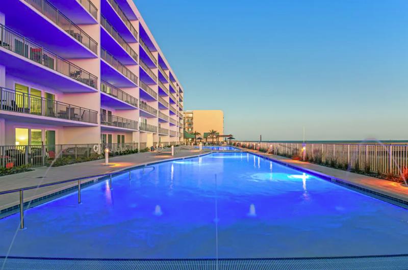 477588 Blu Condos  1972 0 202111 5139