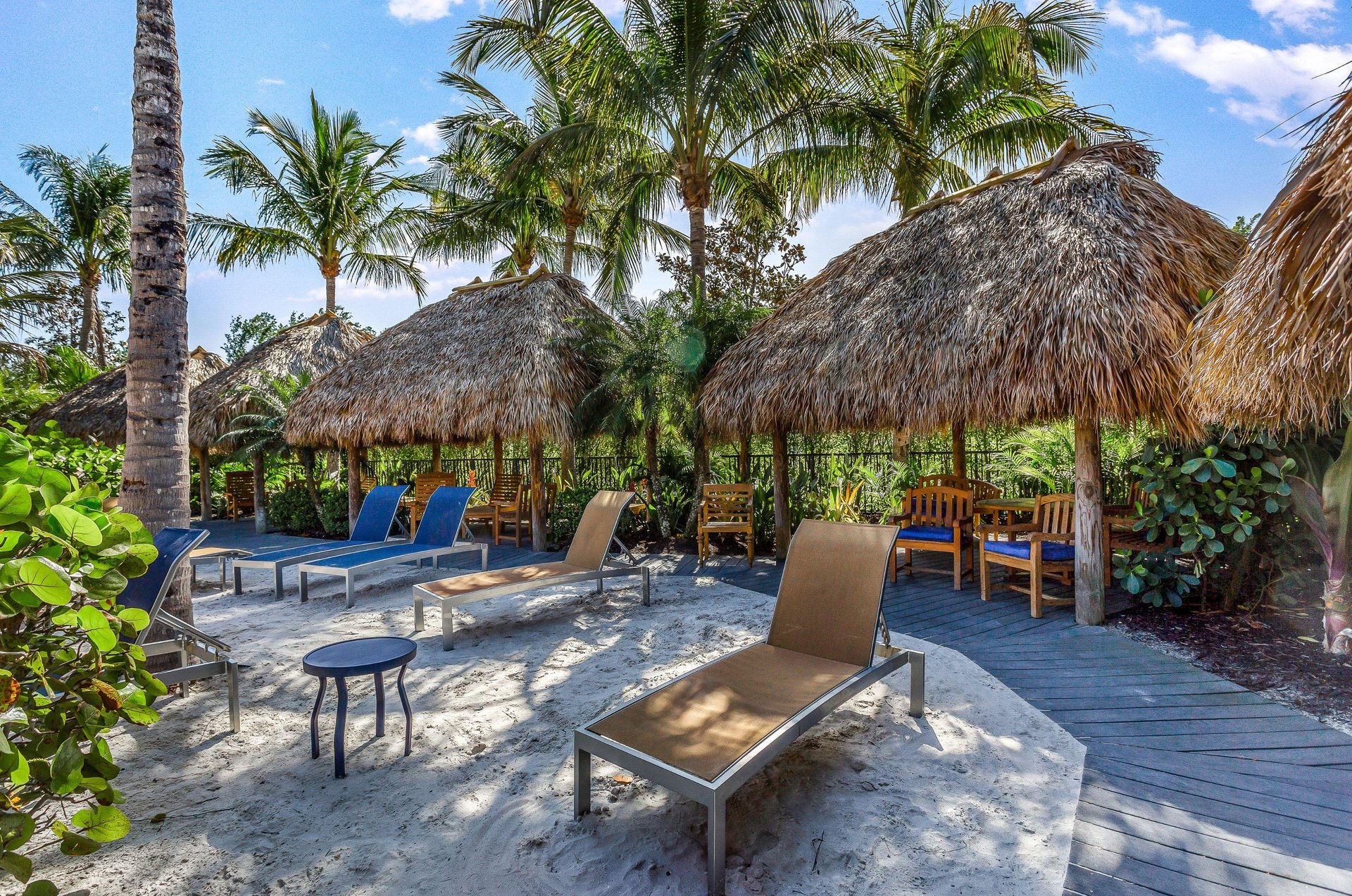 477603 Fort Myers Beach Condo Rentals  1974 0 202311 51310