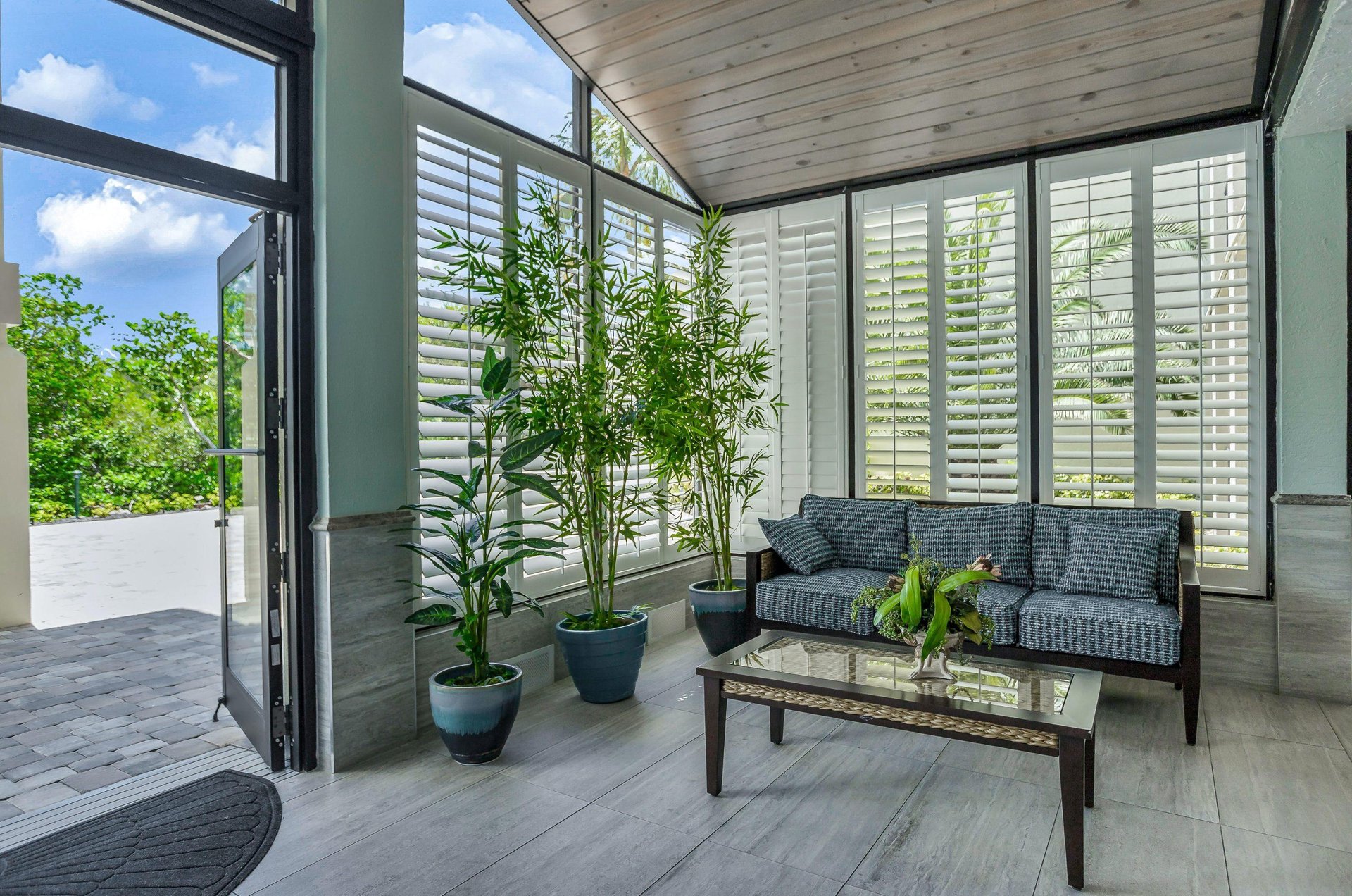 477606 Fort Myers Beach Condo Rentals  1974 0 202311 51313