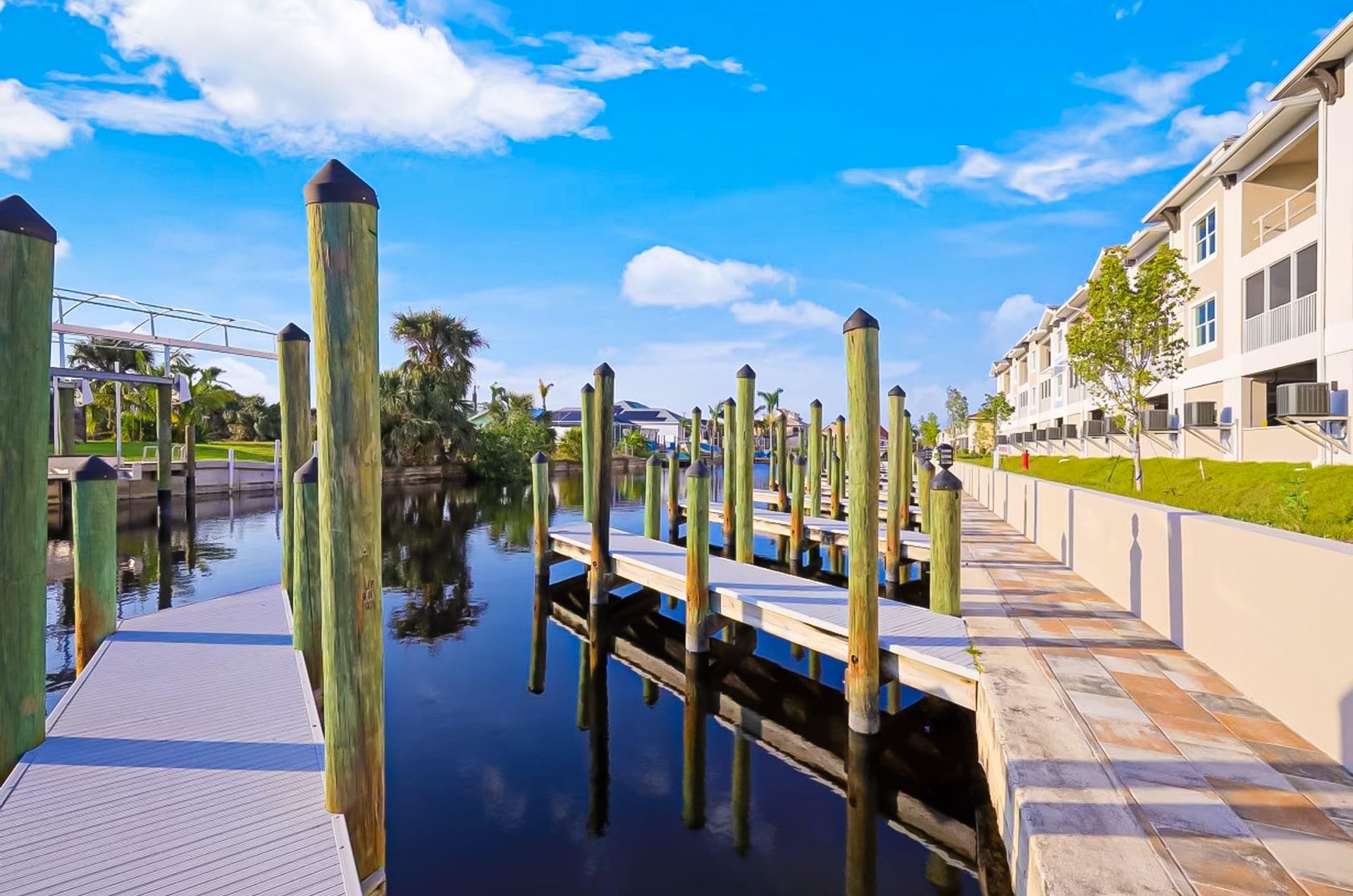 477610 Fort Myers Beach Condo Rentals  1974 0 202311 51317