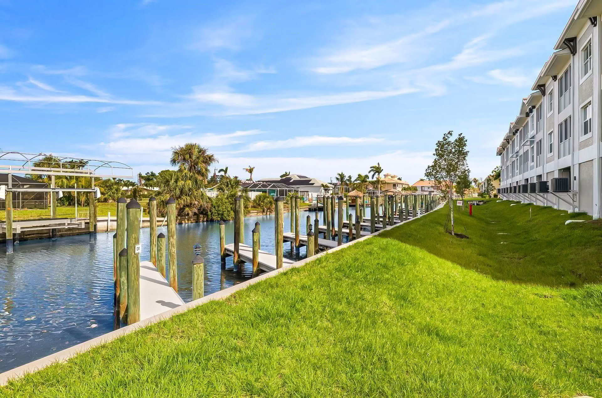 477611 Fort Myers Beach Condo Rentals  1974 0 202311 51318