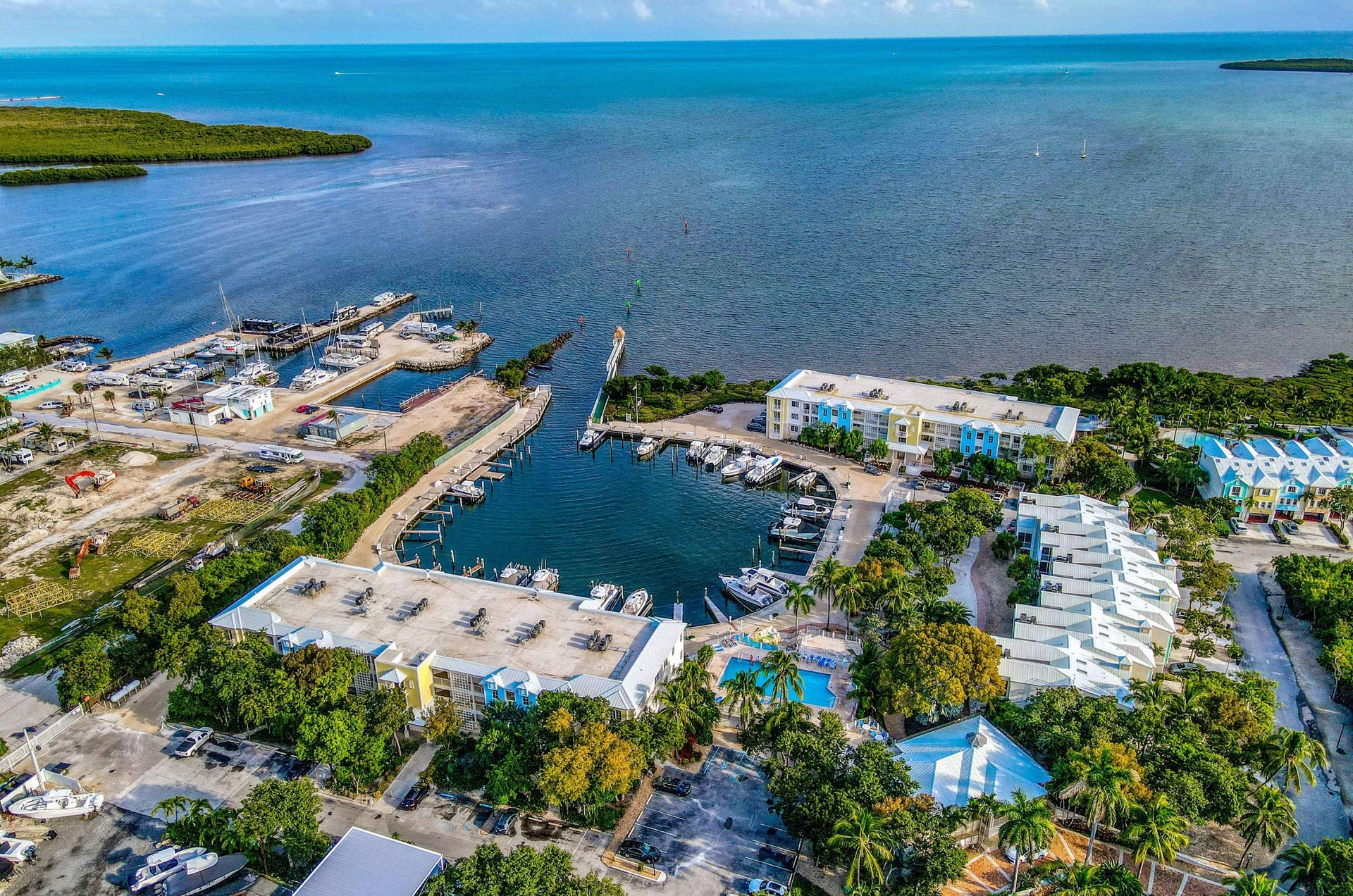Key Largo vacation properties with easy access to boat docks and a harbor leading out into the ocean.