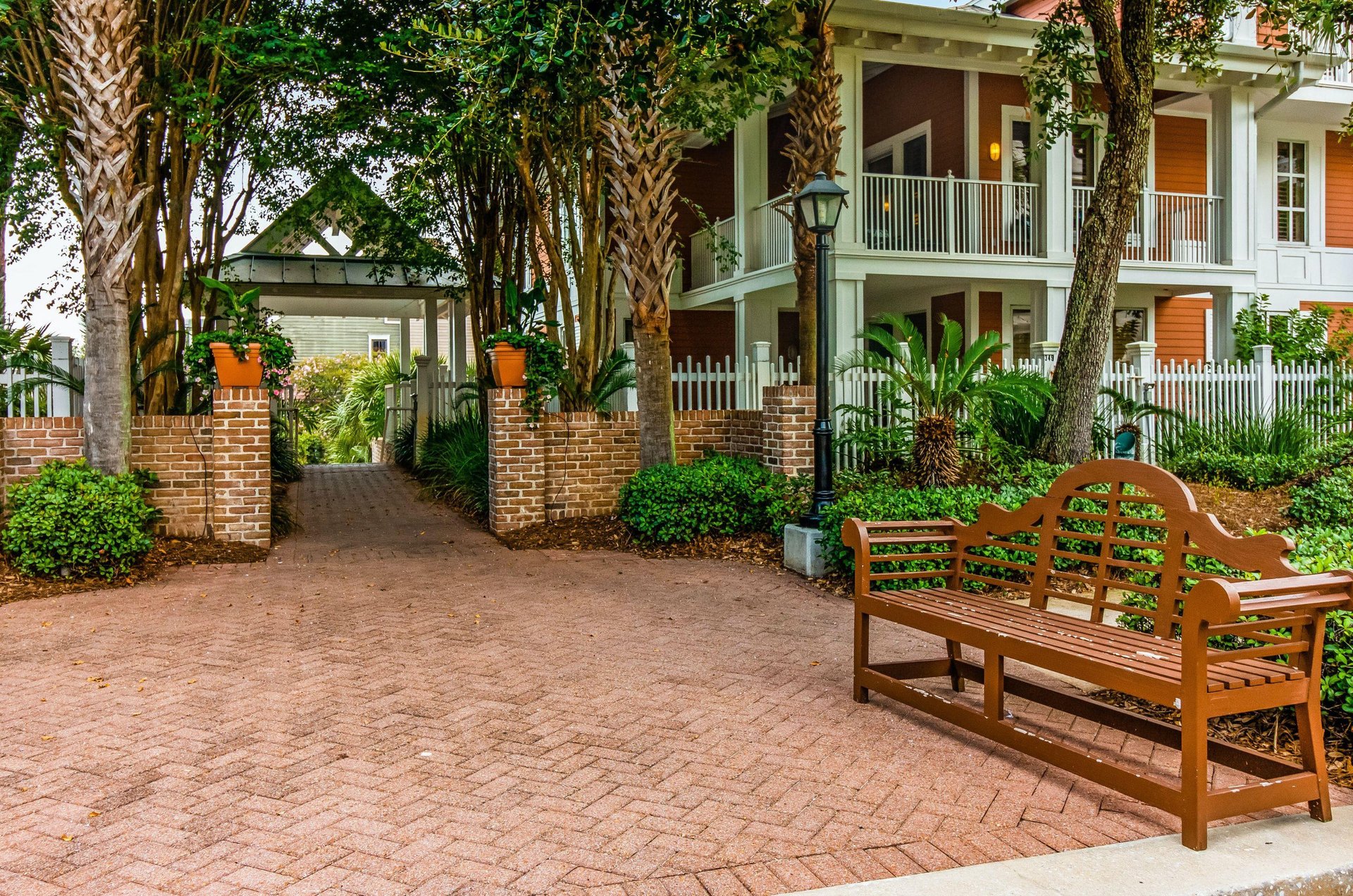 The hotel is perfectly located in the heart of the Village at Baytowne Wharf