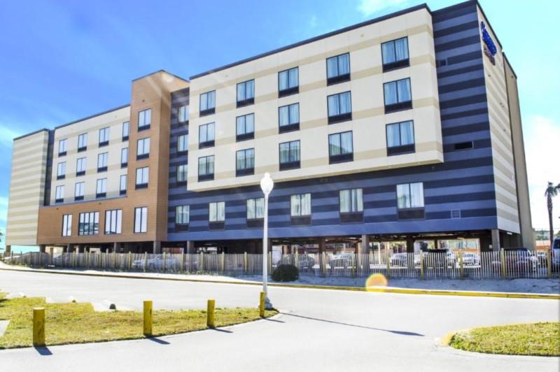 Beachfront Fairfield Inn and Suites Fort Walton