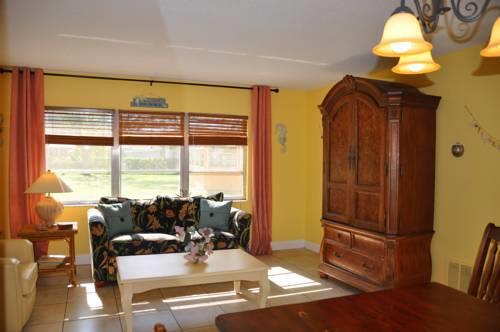 Lido Islander Inn and Suites  Sarasota in Sarasota FL 72