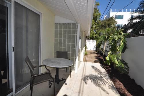 Lido Islander Inn and Suites  Sarasota in Sarasota FL 18