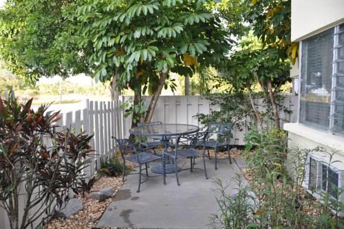 Lido Islander Inn And Suites  Sarasota in Sarasota FL 40