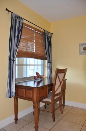 Lido Islander Inn And Suites  Sarasota in Sarasota FL 45