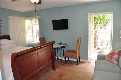 Lido Islander Inn And Suites  Sarasota in Sarasota FL 57