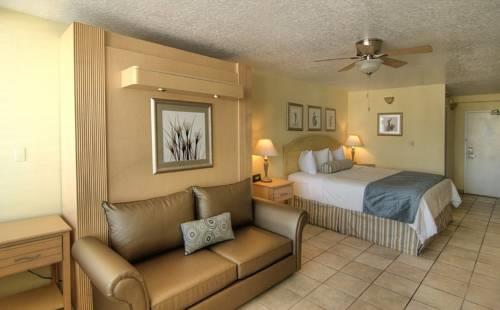 Grand Plaza Hotel Beachfront Resort in St Petersburg FL 83