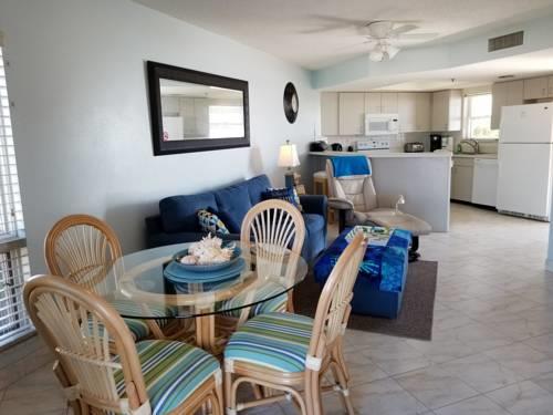 Gulf Strand Resort in St Petersburg FL 37