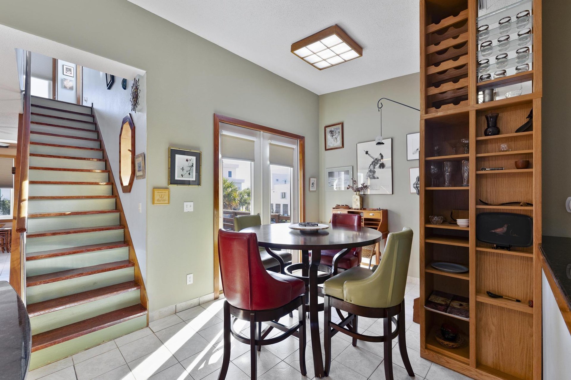 Ariola 107  The Treehouse 9