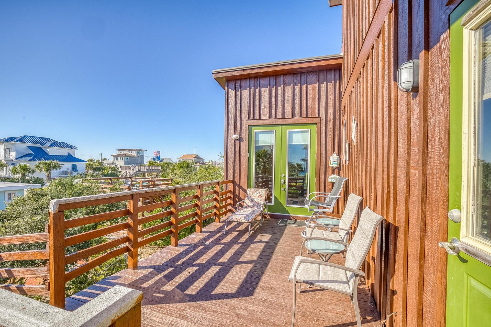 Ariola 107  The Treehouse 15