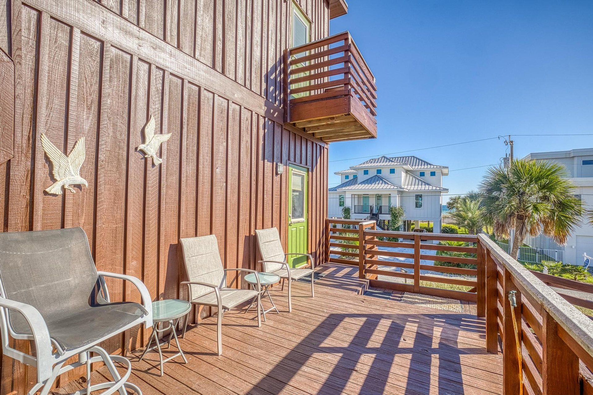 Ariola 107  The Treehouse 16