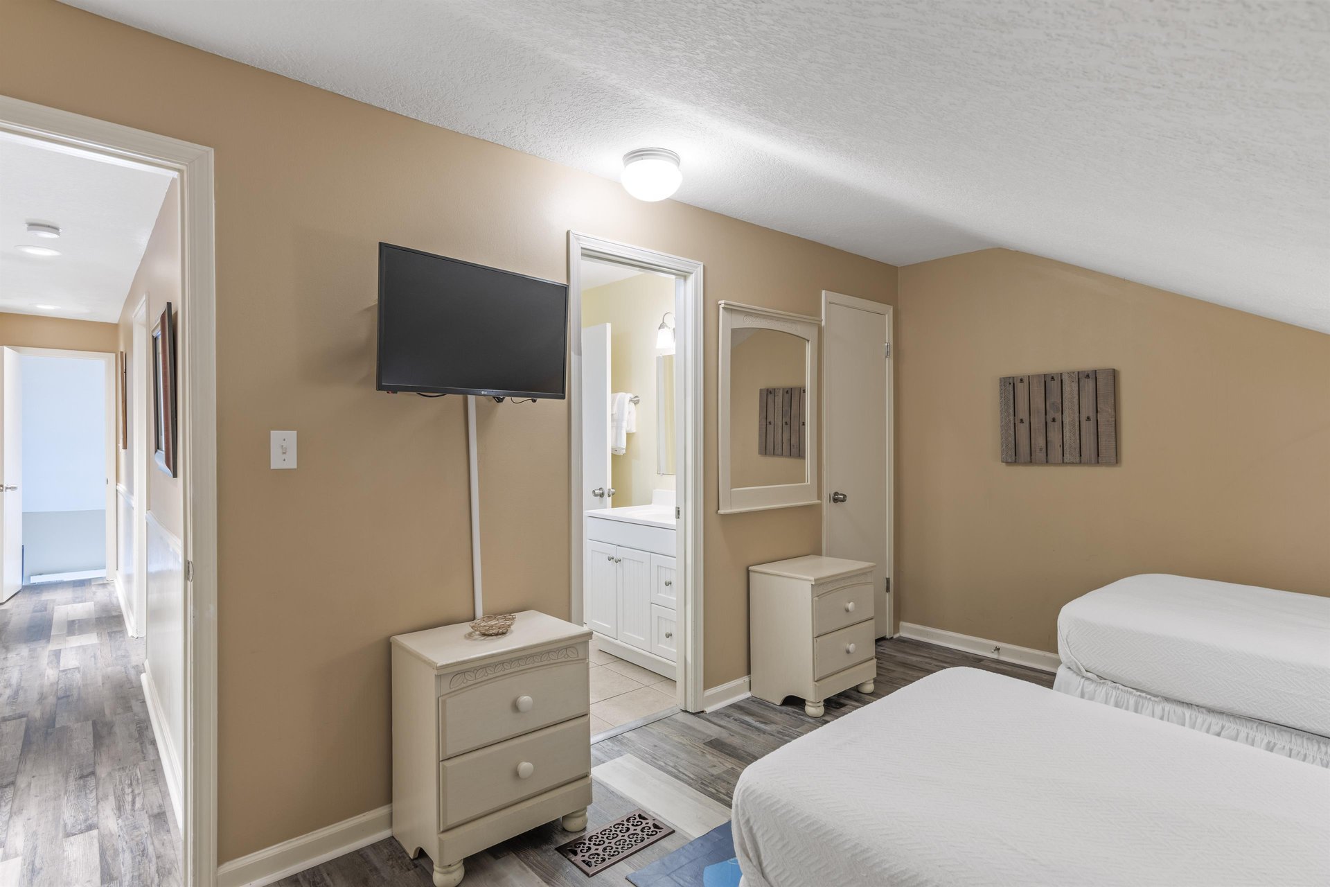 Coral Reef Club 40 19