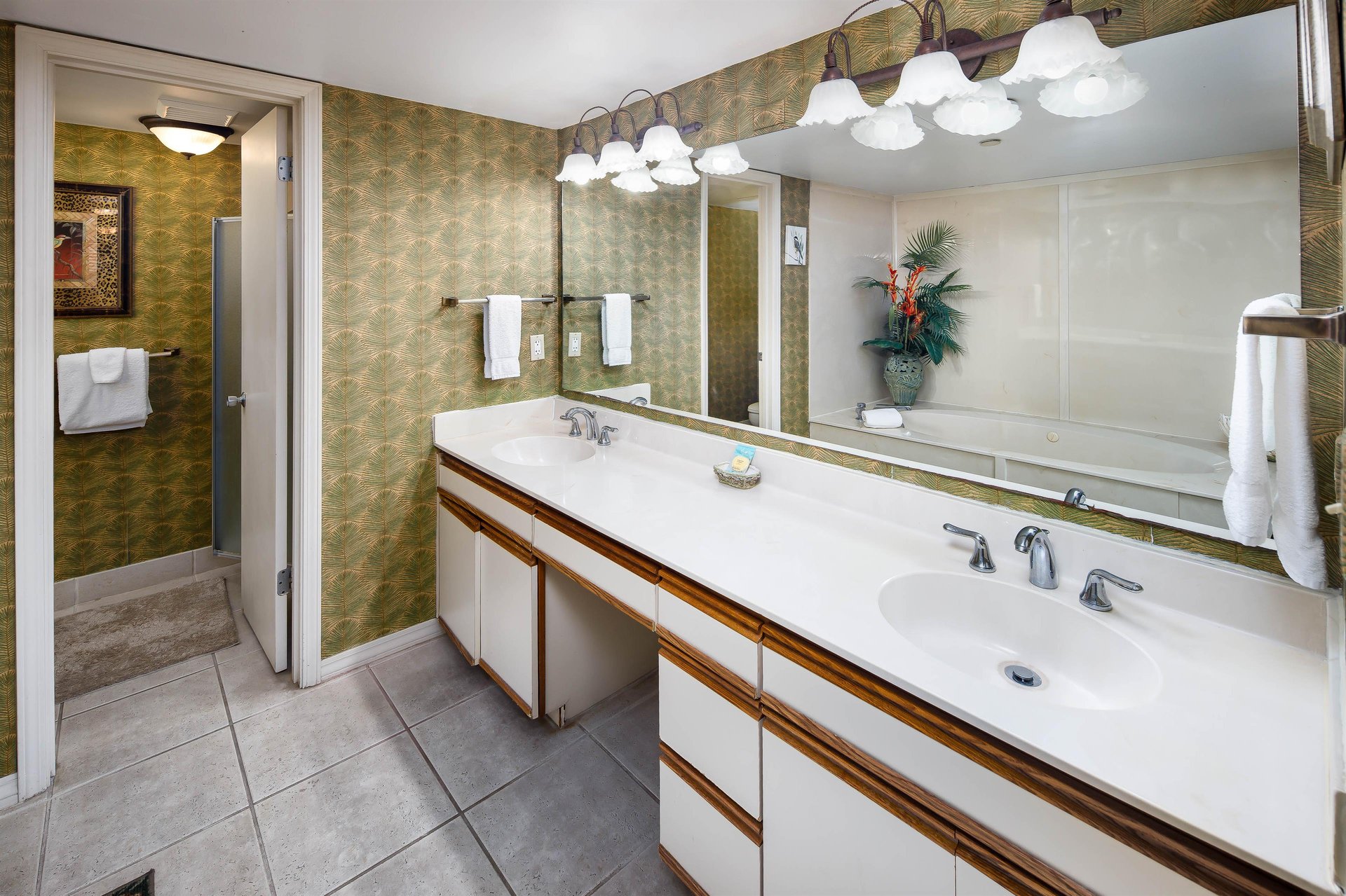 Nautilus Unit 1702 18