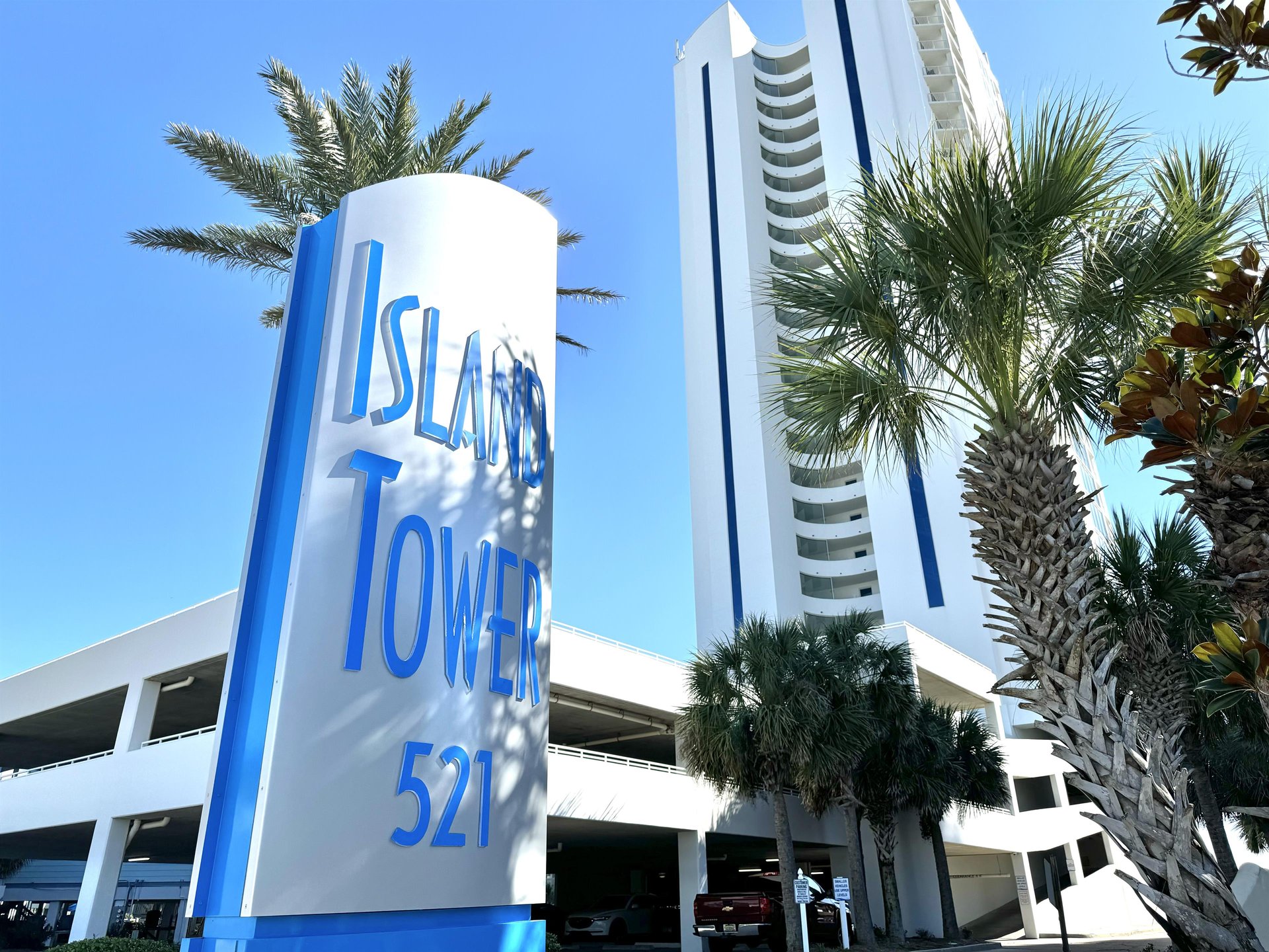 Island Tower  802 38