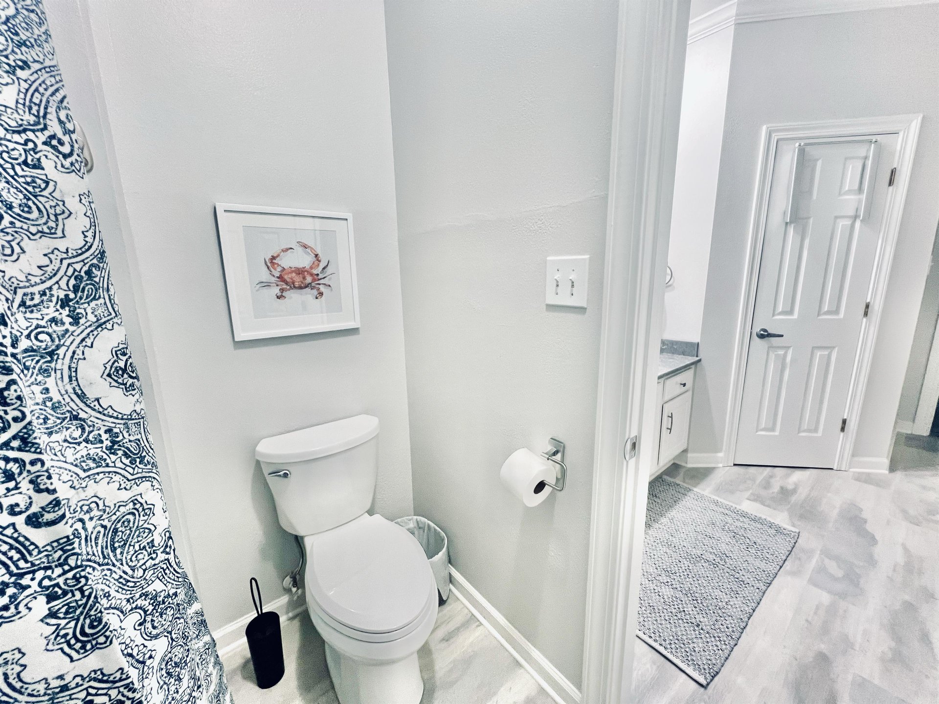 Dolphin Harbor 3H 23