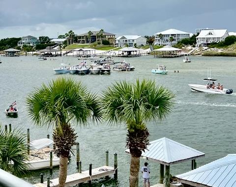 Dolphin Harbor 3H 36