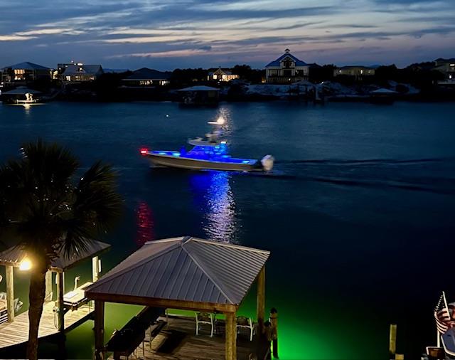 Dolphin Harbor 3H 39