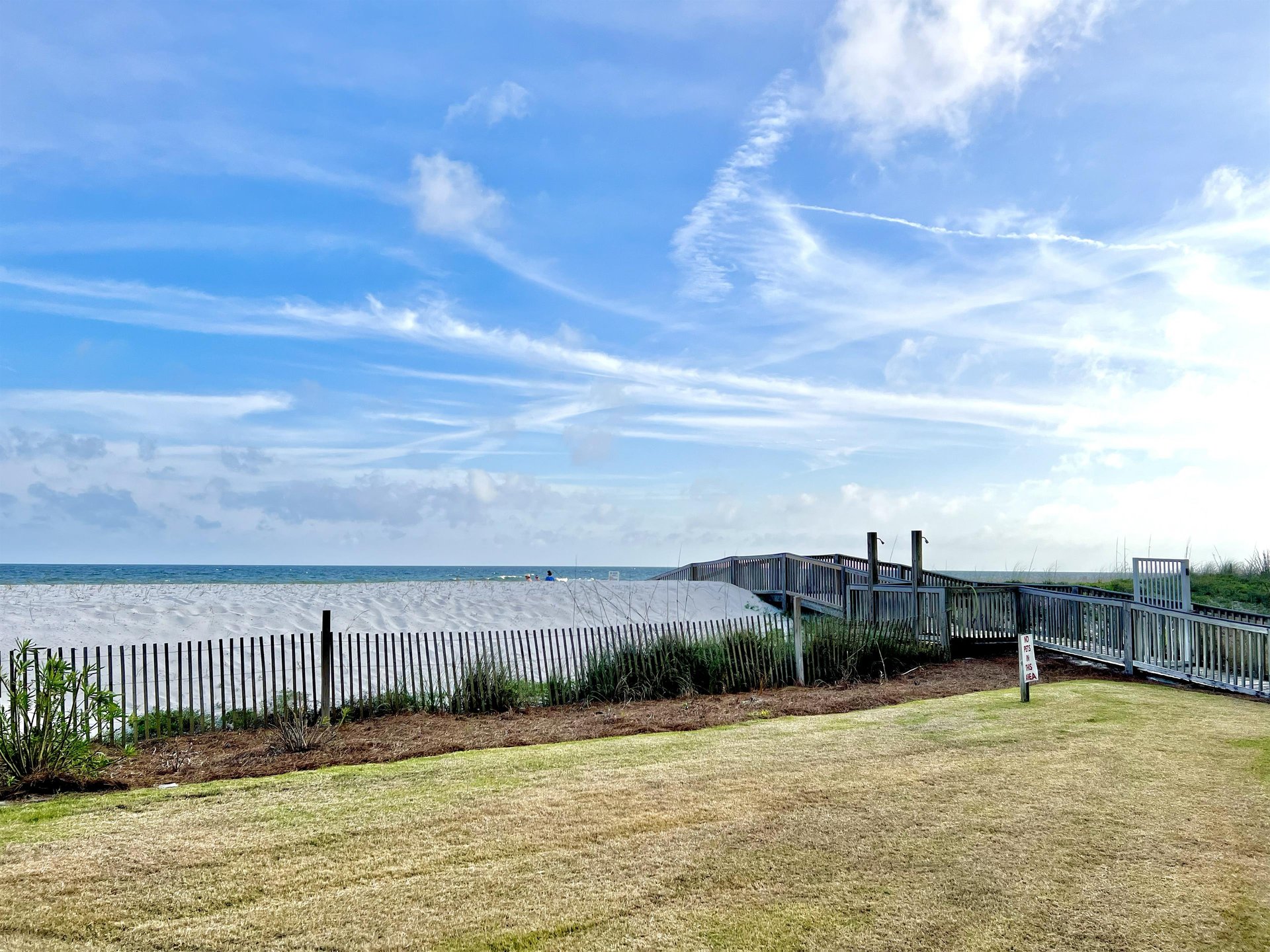 Dolphin Harbor 3H 44