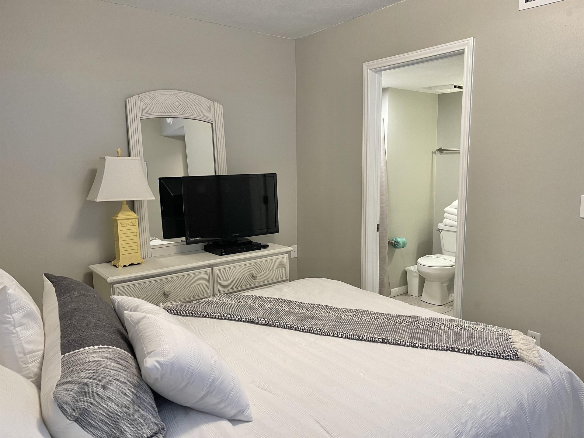 Surf Side Shores 2703 16