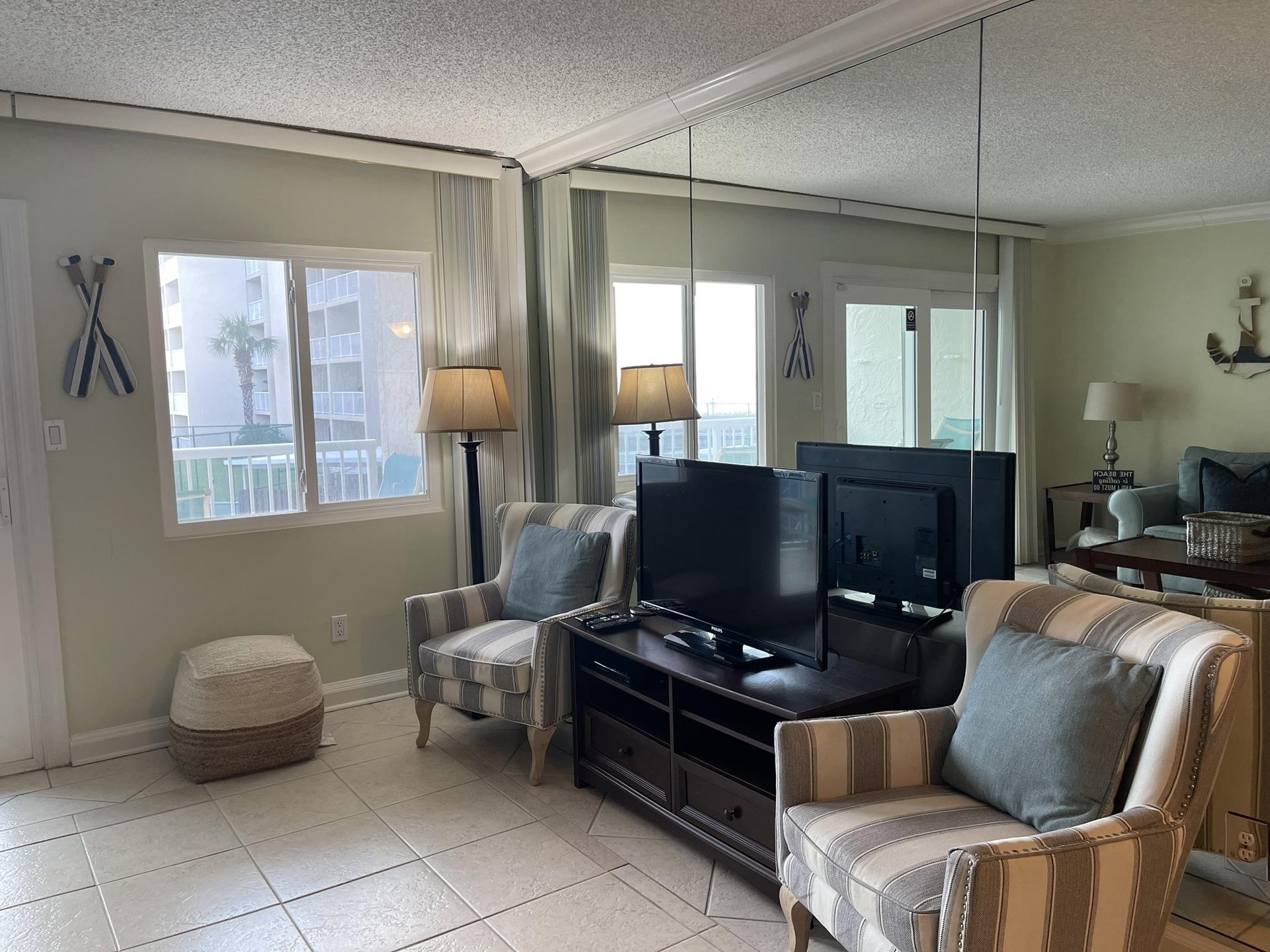 Holiday Surf and Racquet Unit 214 8