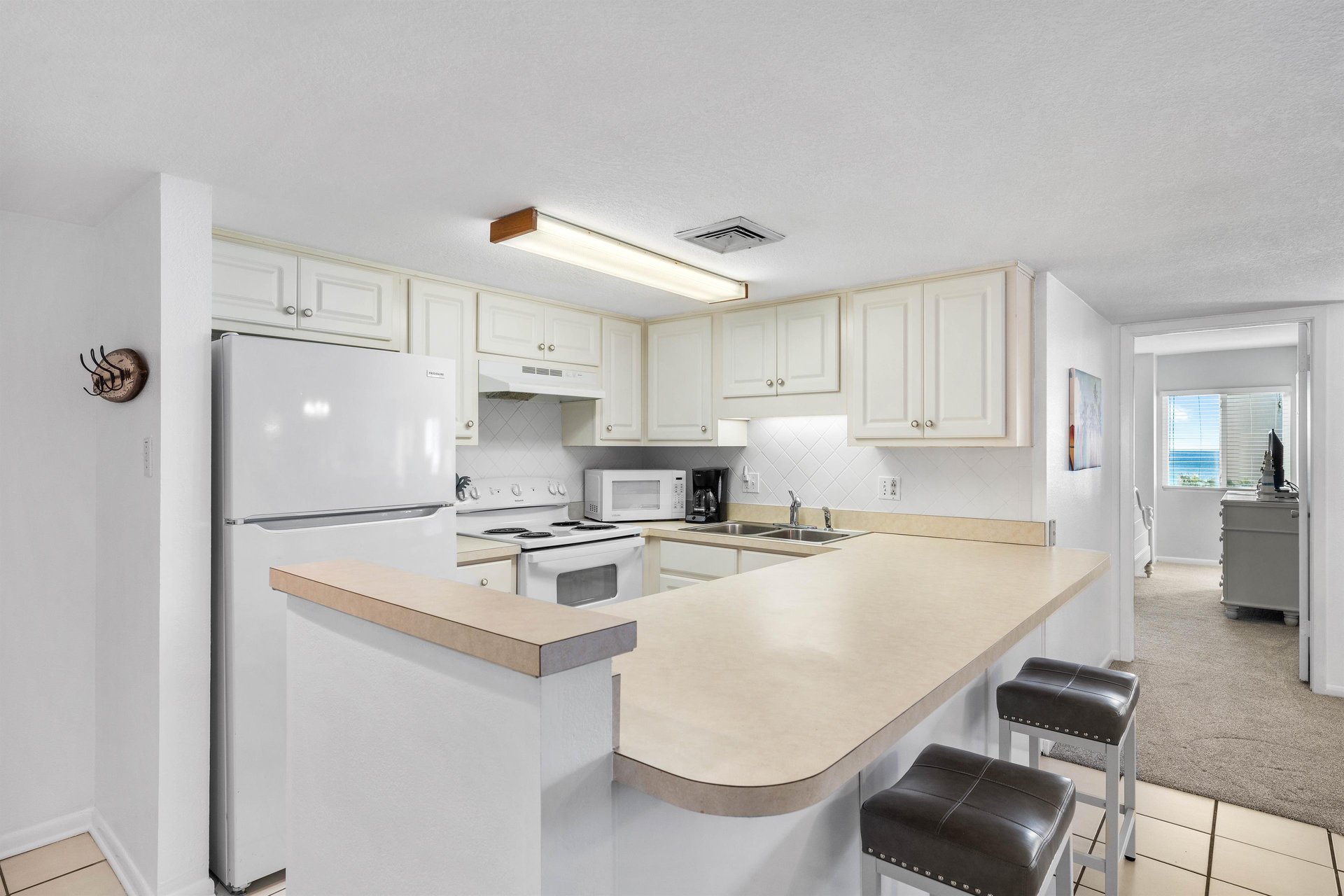 Fully Stocked Kitchen