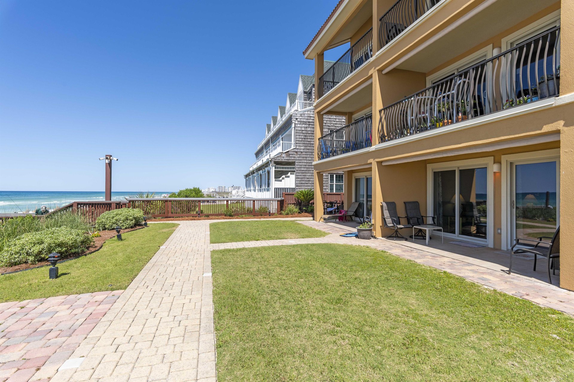 Coral Reef Club 14 18